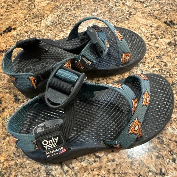 Little Kids Chacos - Picture 1 of 3